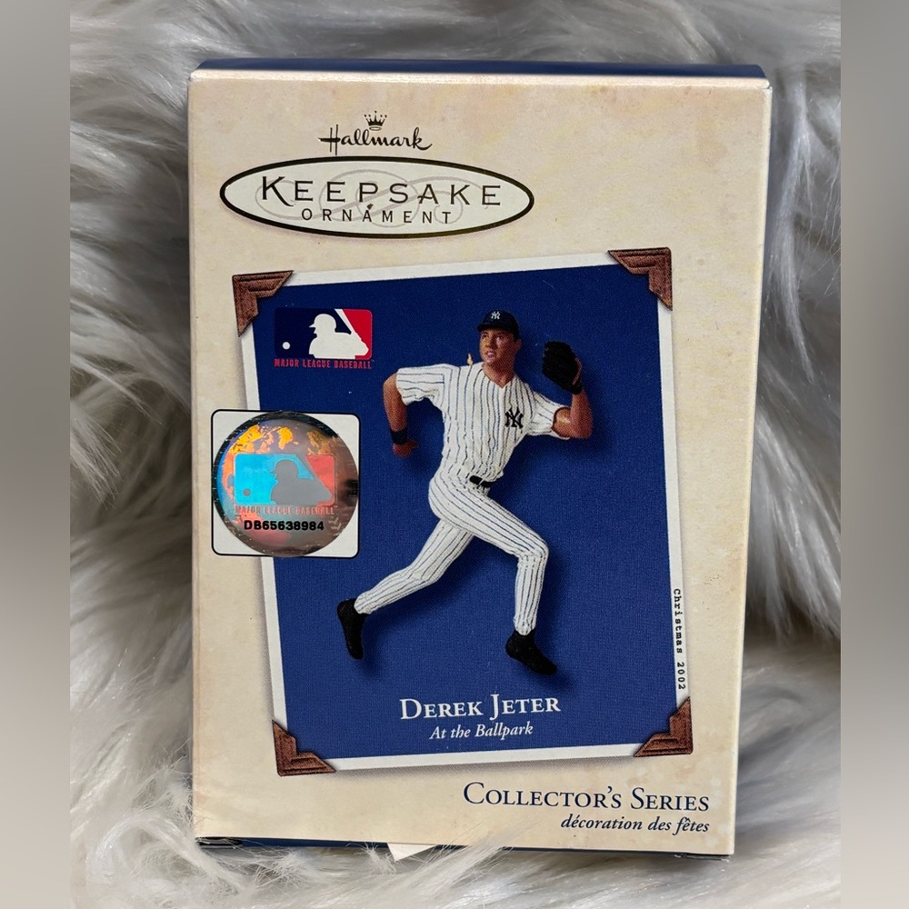 2002 Hallmark Ornament Derek Jeter At Ballpark Collector's Series NY Yankees